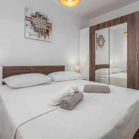 Edi Premium Grey Apartament Funtana