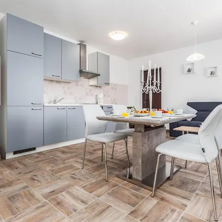 Apartment Edi Premium Grey Funtana